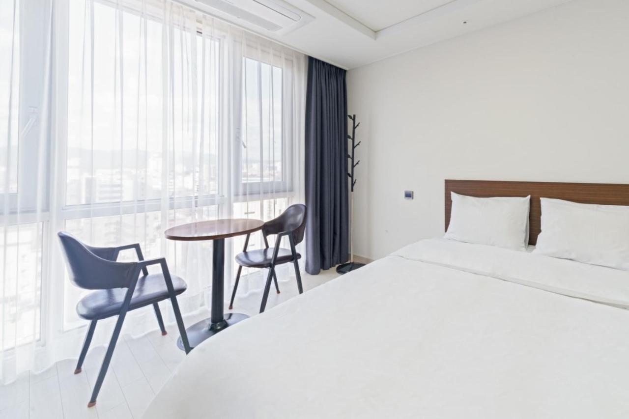 The Venezia Suite Hotel Chuncheon Exterior photo