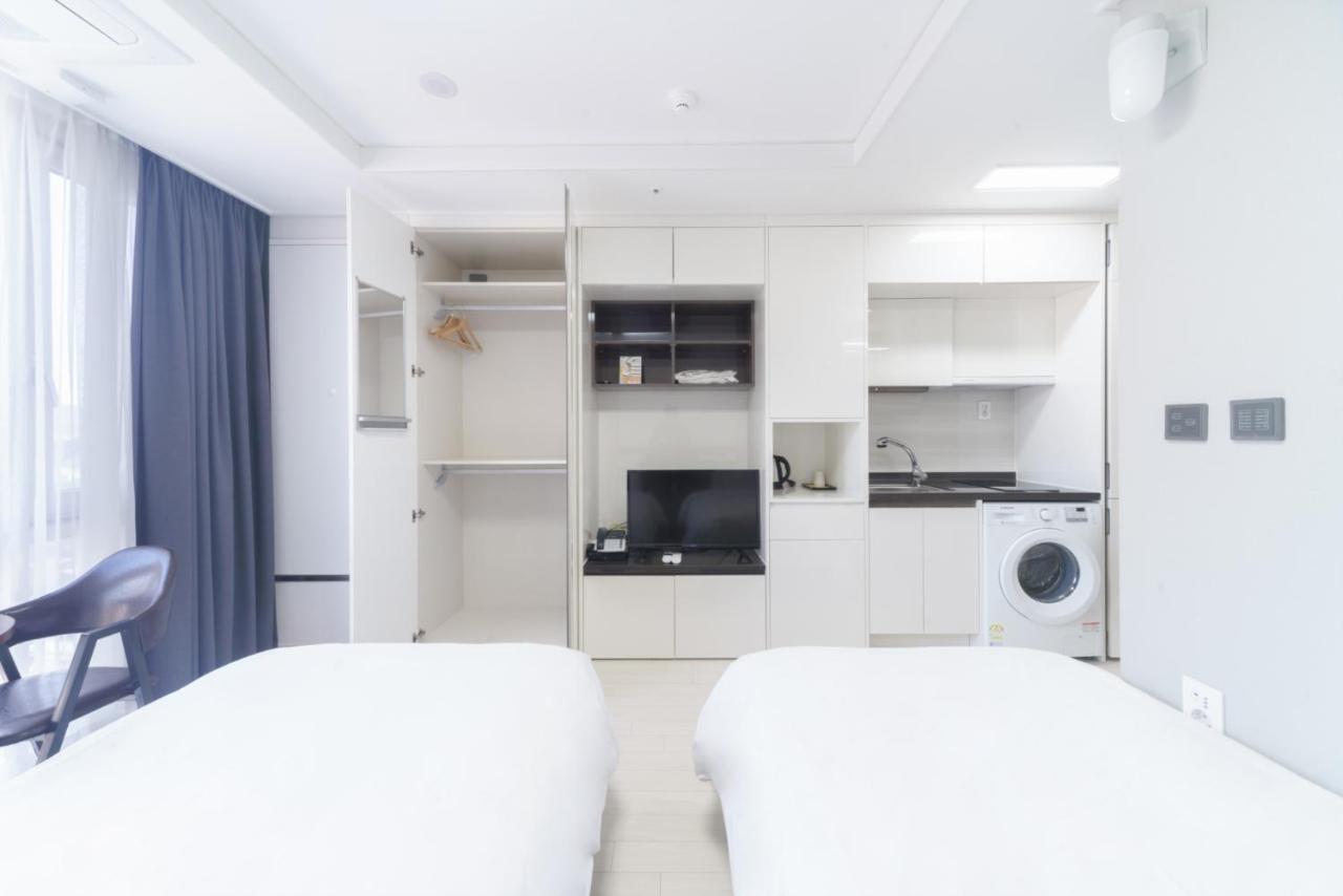 The Venezia Suite Hotel Chuncheon Exterior photo