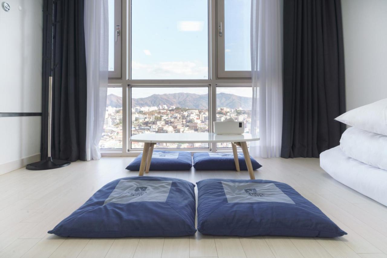 The Venezia Suite Hotel Chuncheon Exterior photo